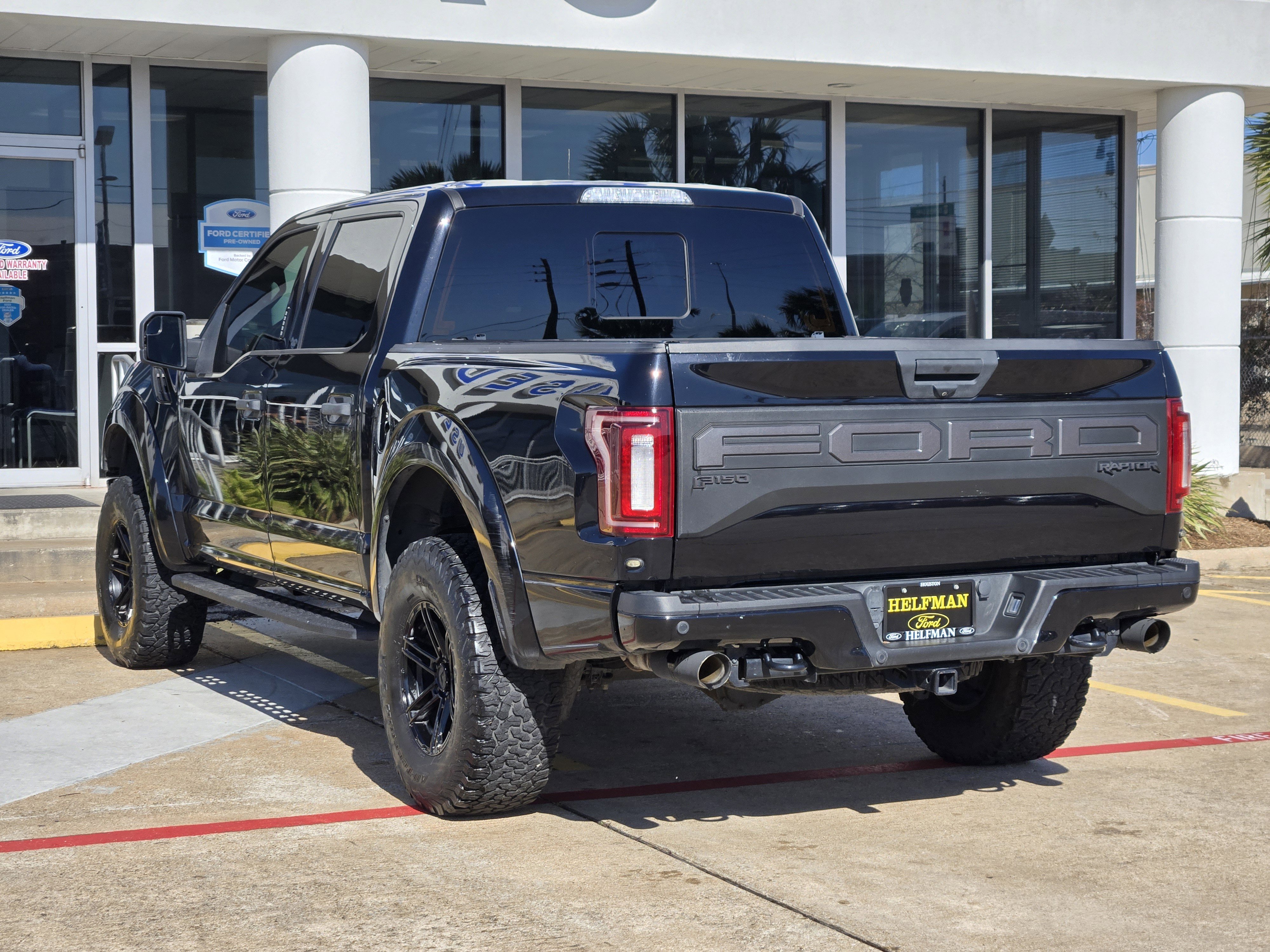 Used 2019 Ford F150 Raptor w/ Equipment Group 801A Mid image 4