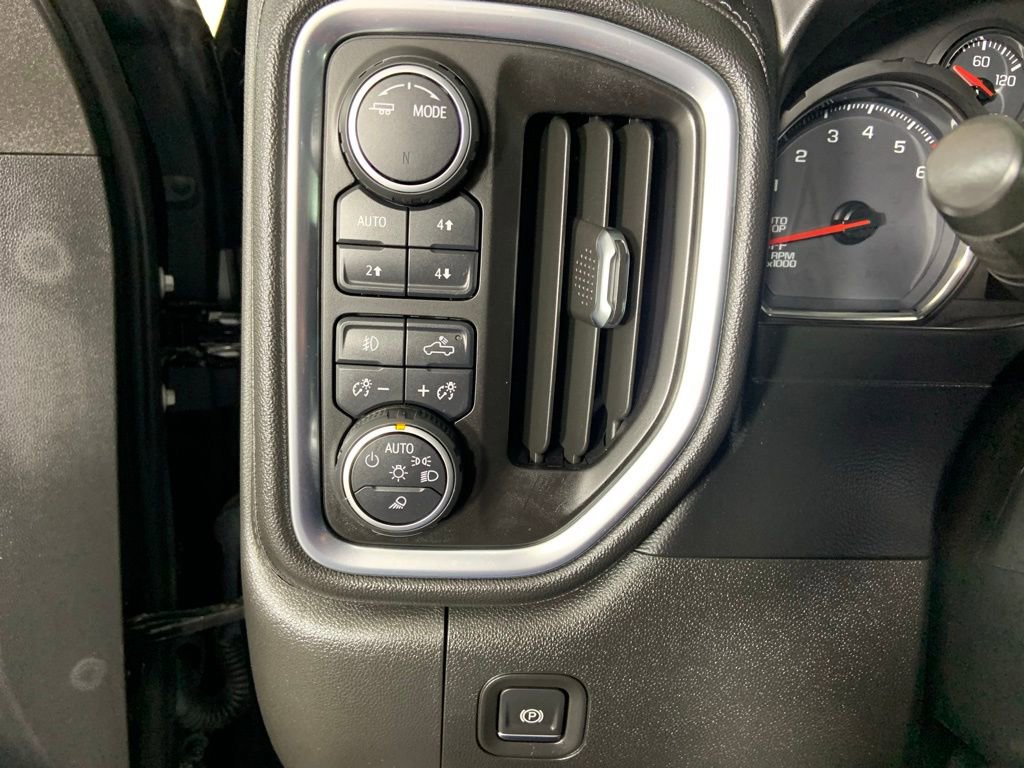 Used 2021 Chevrolet Silverado 1500 LT Trail Boss w/ Convenience Package II AWD/4WD image 10