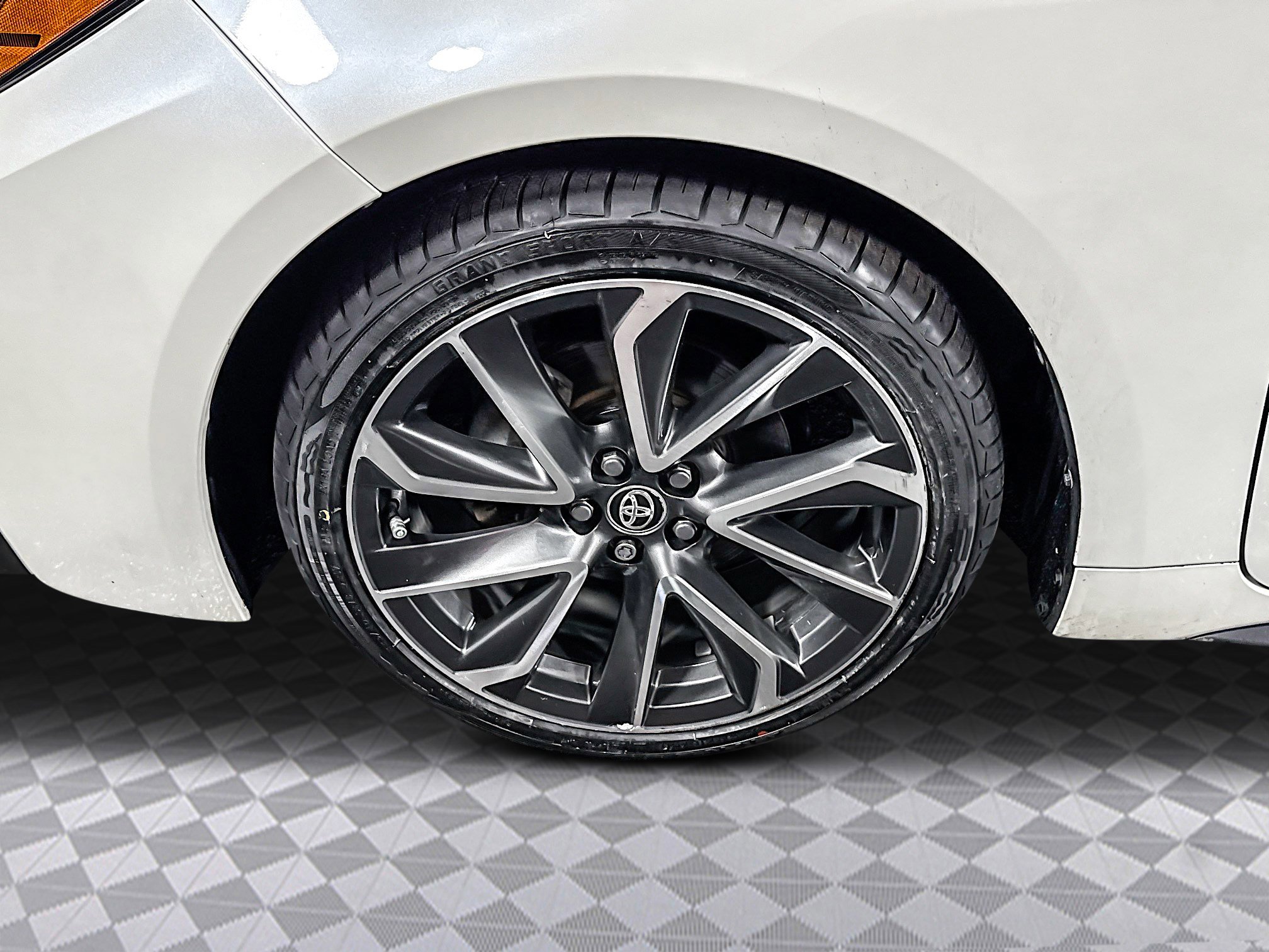 Used 2020 Toyota Corolla SE image 37