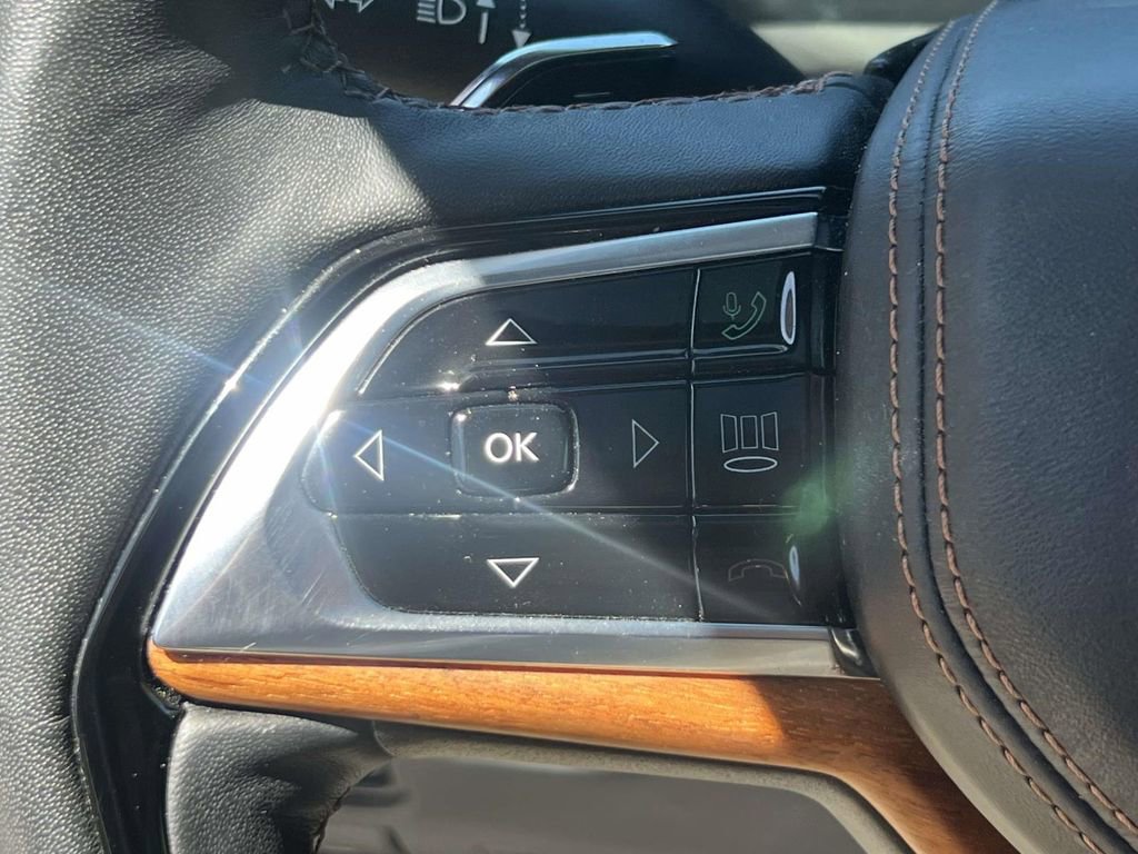 Used 2022 Jeep Grand Cherokee Summit AWD/4WD image 22