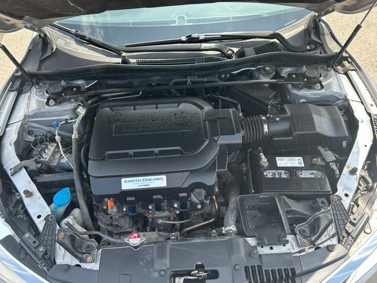 Used 2016 Honda Accord Touring image 30