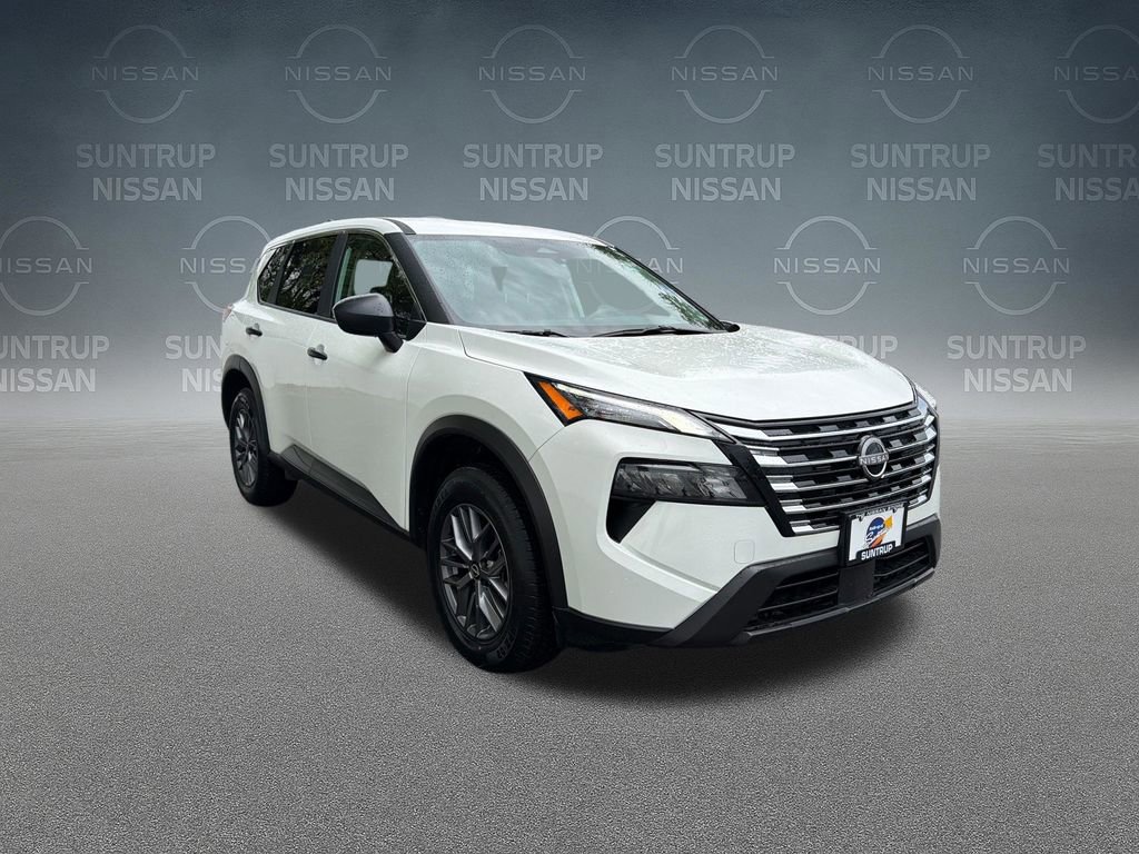 Used 2025 Nissan Rogue S FWD image 24