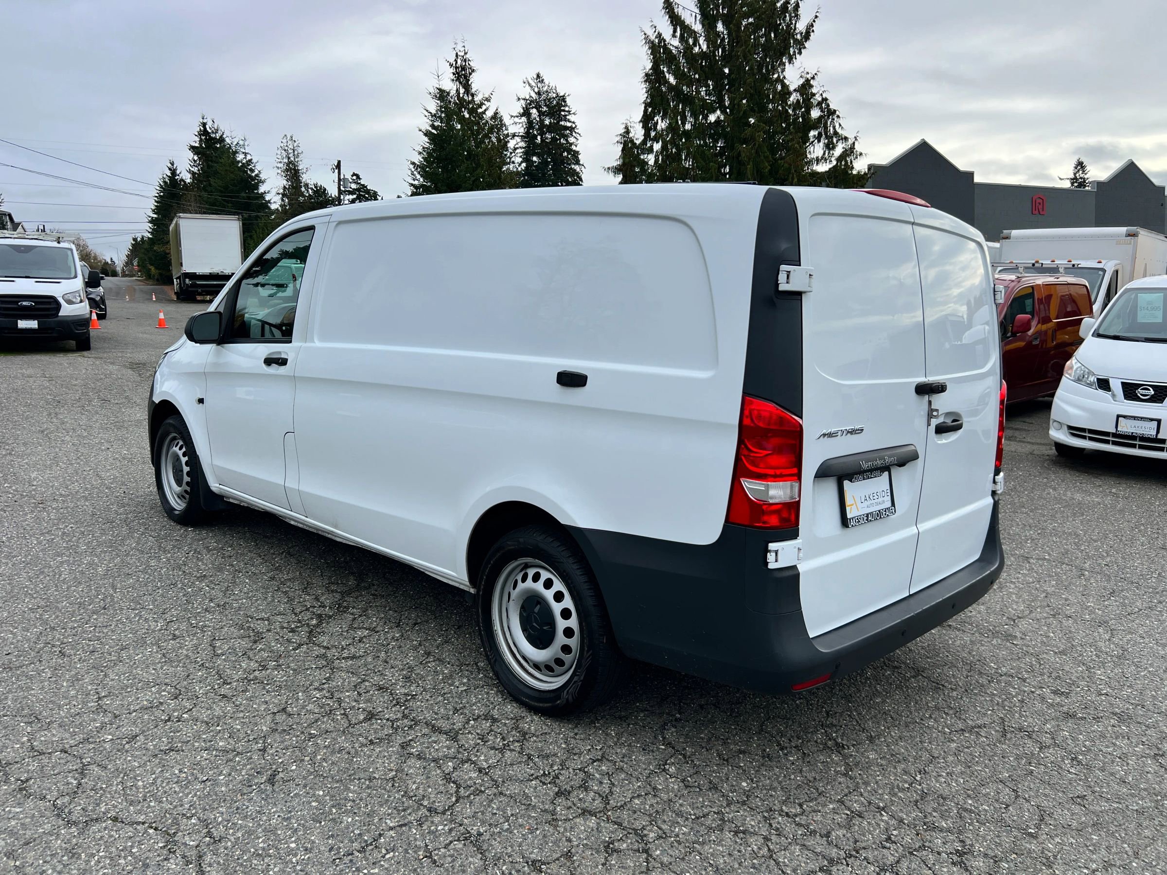 Used 2019 Mercedes-Benz Metris Standard WB Van 3D image 5