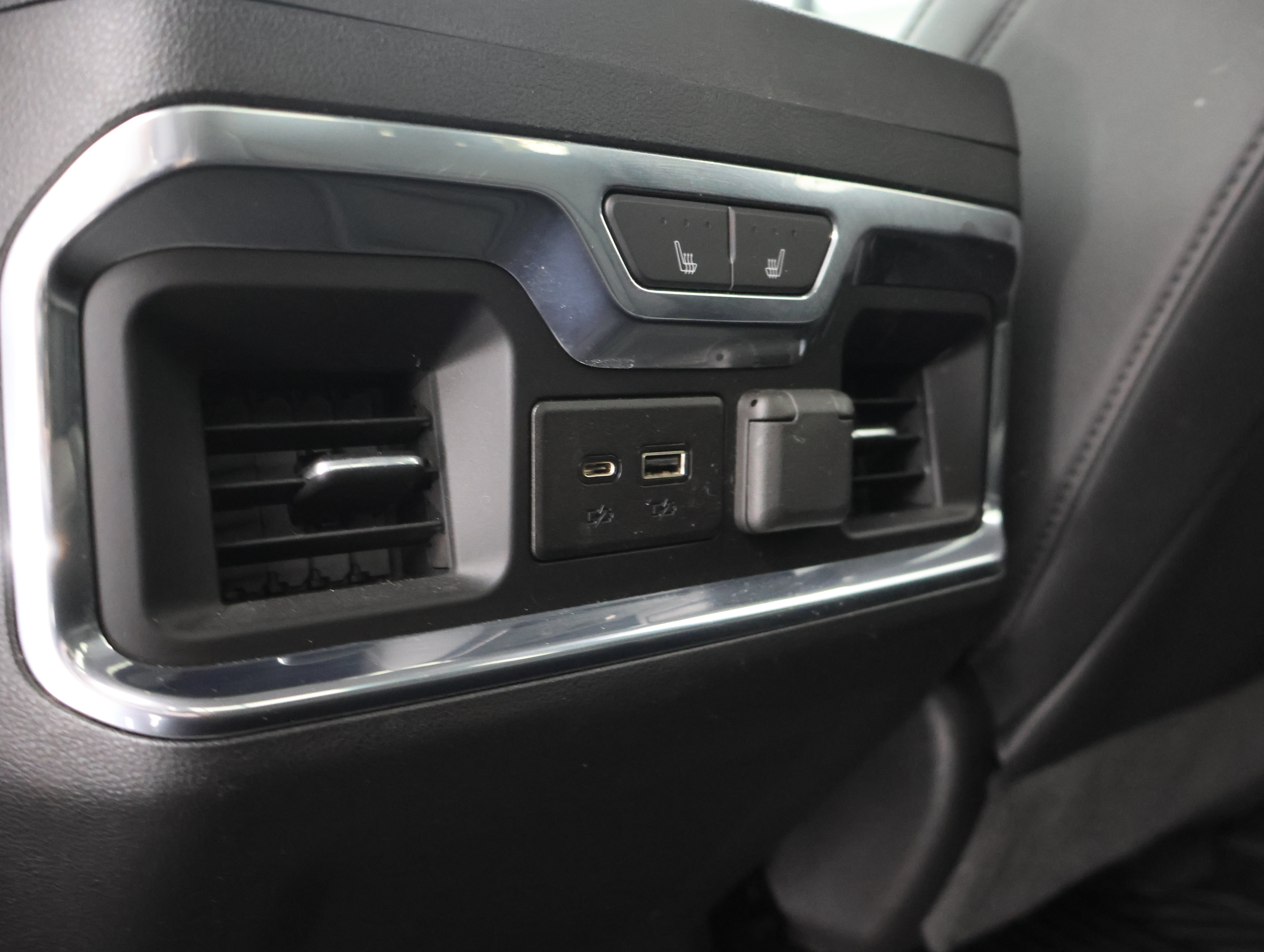 Used 2023 Chevrolet Silverado 2500 LTZ w/ LTZ Plus Package AWD/4WD image 36