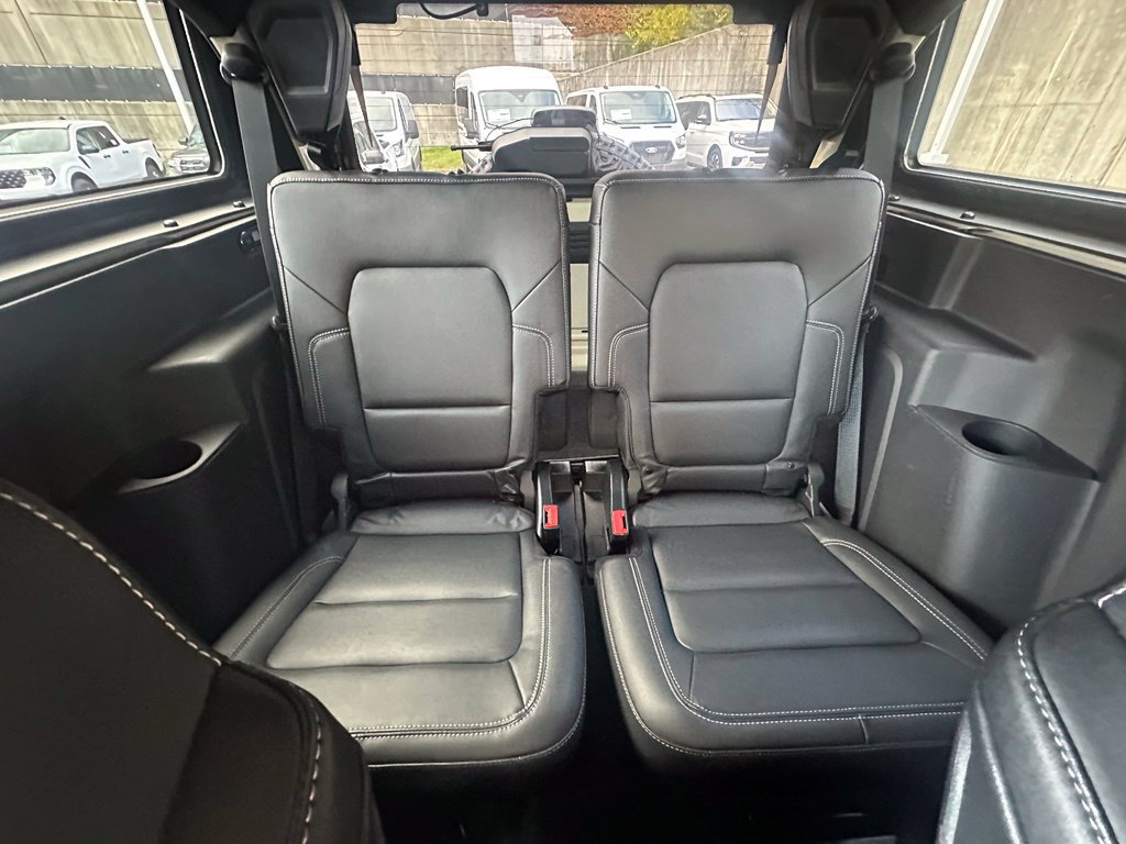 Used 2025 Ford Bronco Badlands AWD/4WD image 17