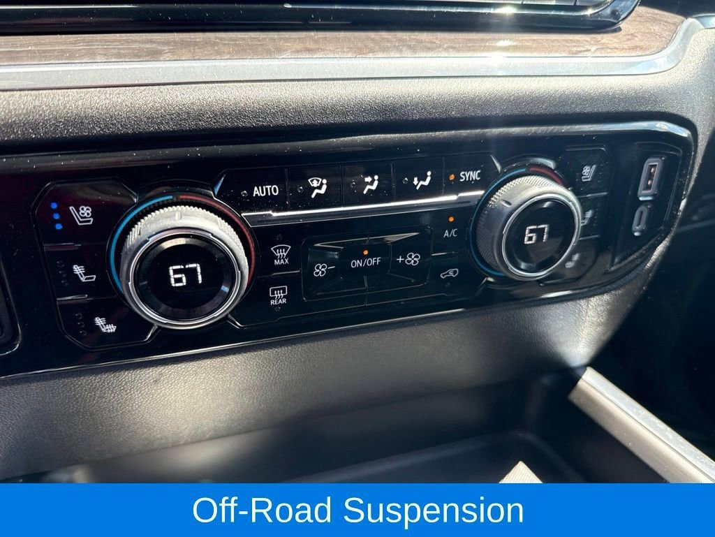 Used 2024 Chevrolet Silverado 2500 LTZ w/ LTZ Convenience Package AWD/4WD image 30