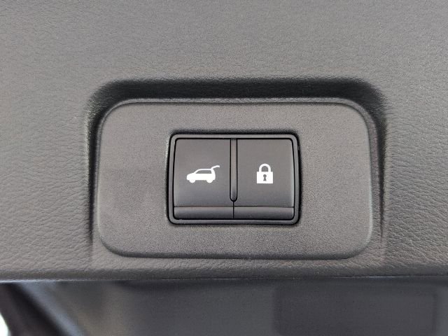 Used 2025 Nissan Rogue Platinum w/ Platinum Premium Package image 12