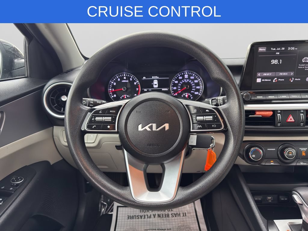 Used 2022 Kia Forte LXS FWD image 4