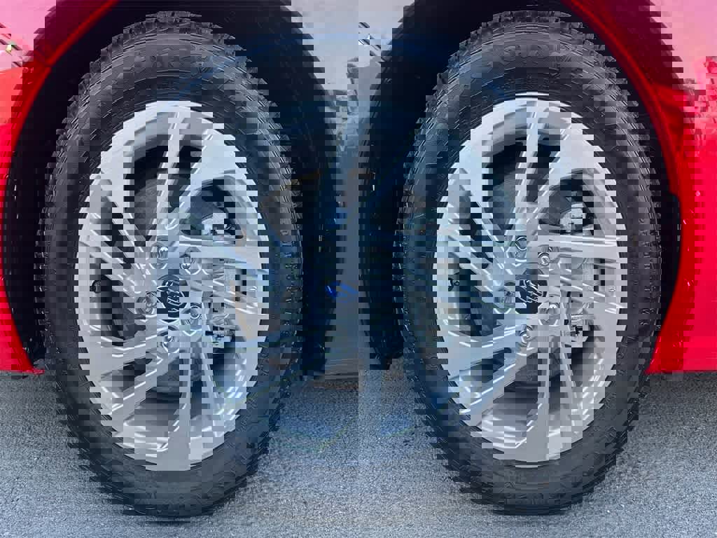 Certified 2025 Subaru Impreza 2.0i image 8