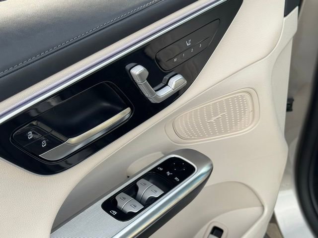 Used 2023 Mercedes-Benz GLC 300 4MATIC image 13