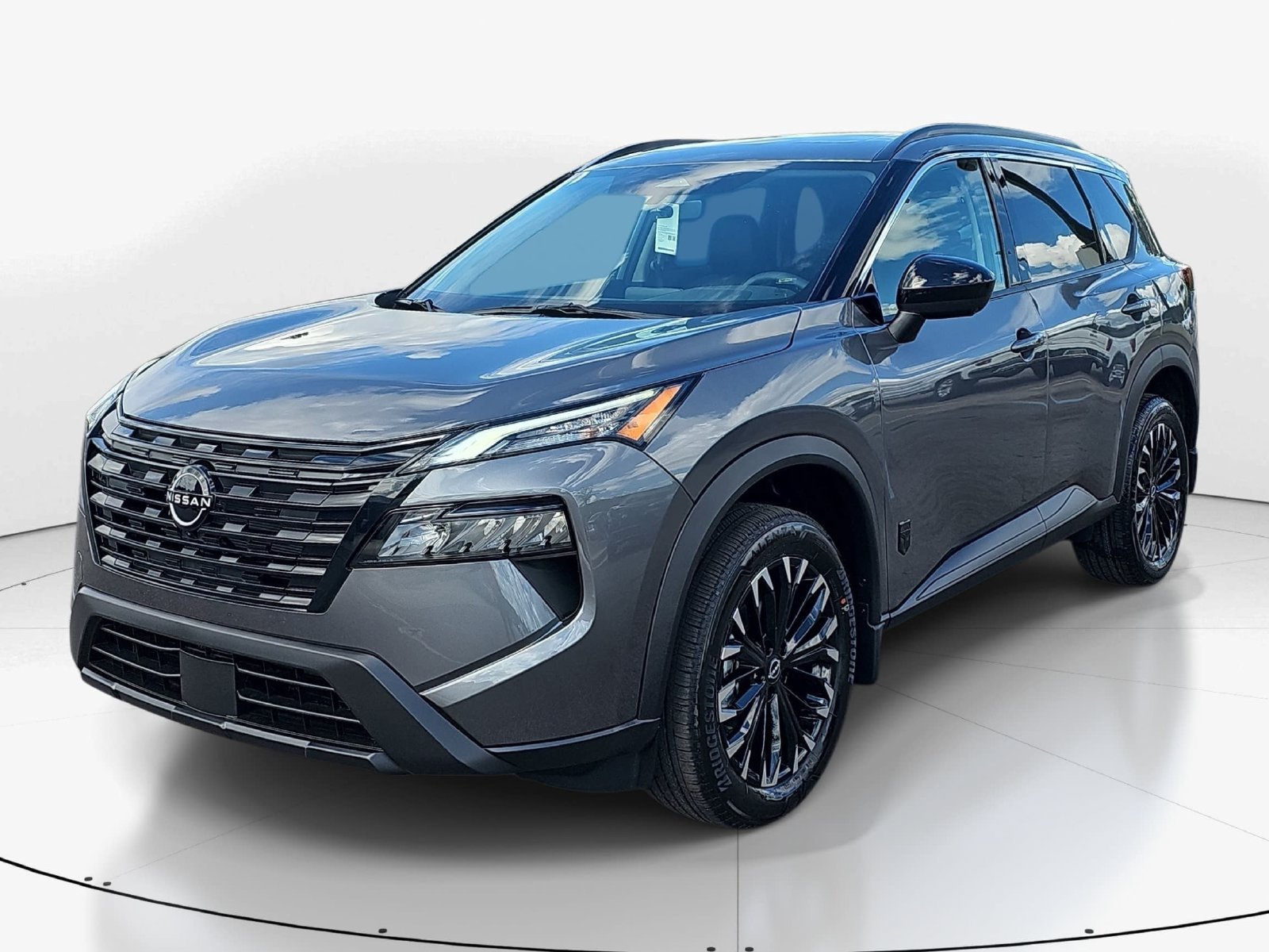 New 2027 Nissan Rogue Dark Armor FWD image 10