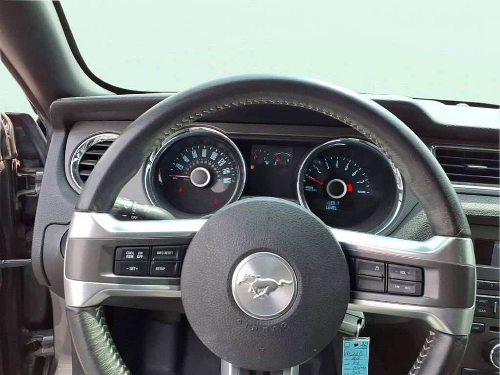 Used 2014 Ford Mustang Convertible RWD image 8