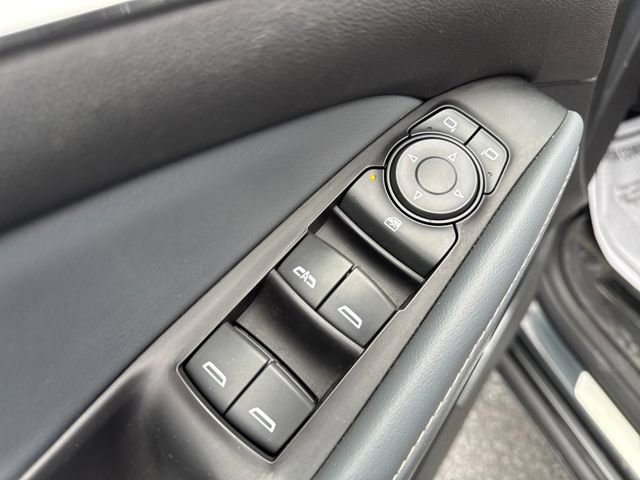 Used 2019 Buick Enclave Essence image 11