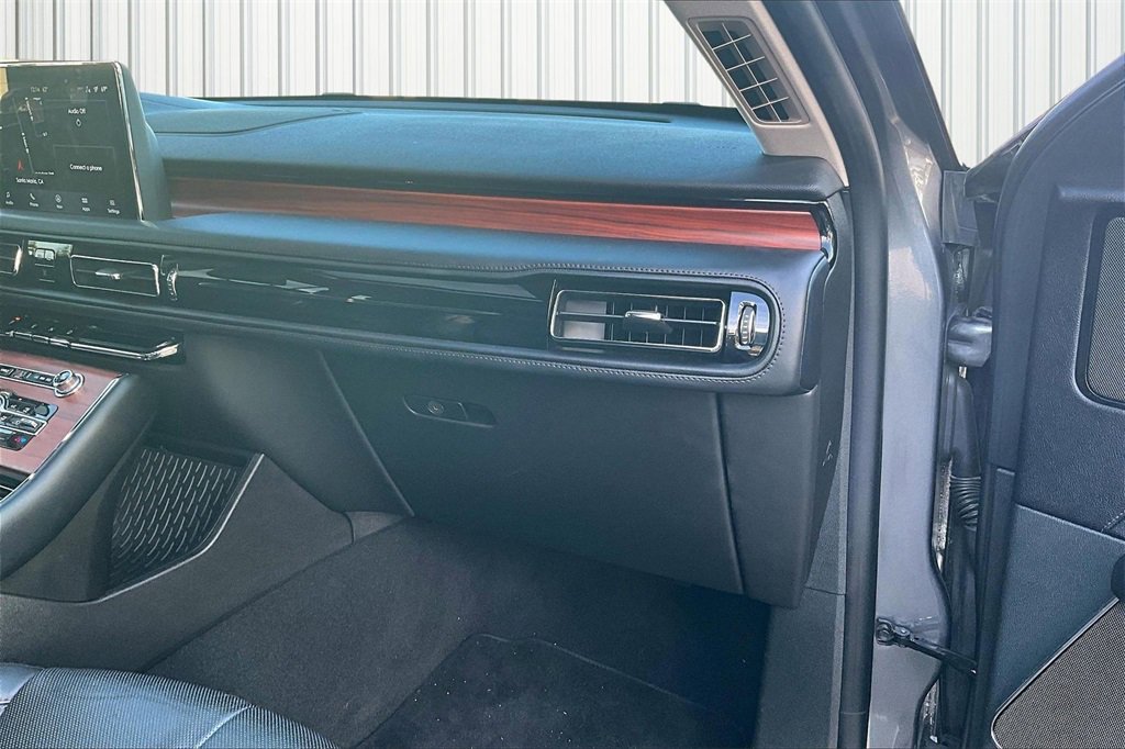Used 2024 Lincoln Aviator Reserve image 12