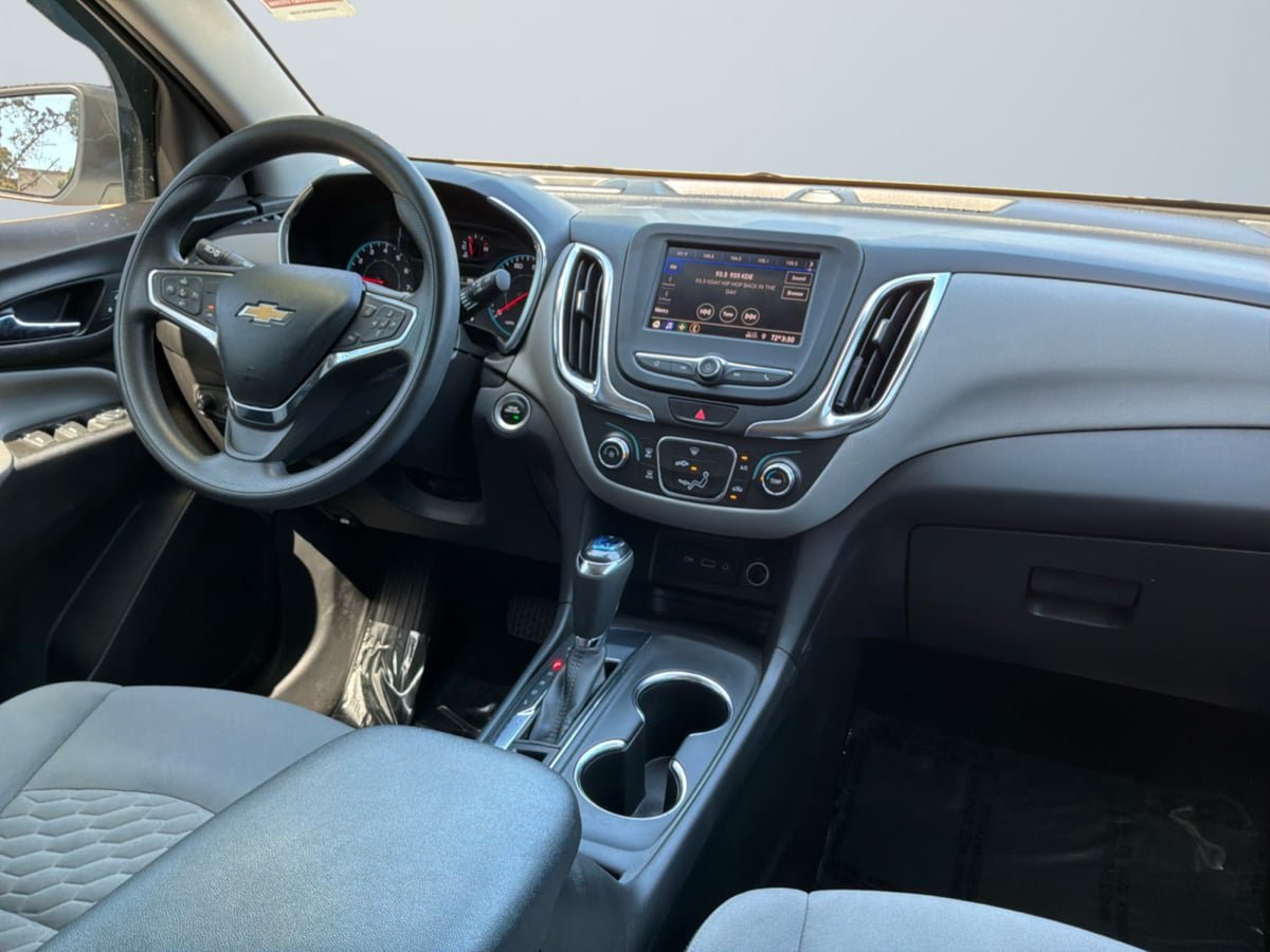 Used 2021 Chevrolet Equinox LS w/ LS Convenience Package FWD image 14
