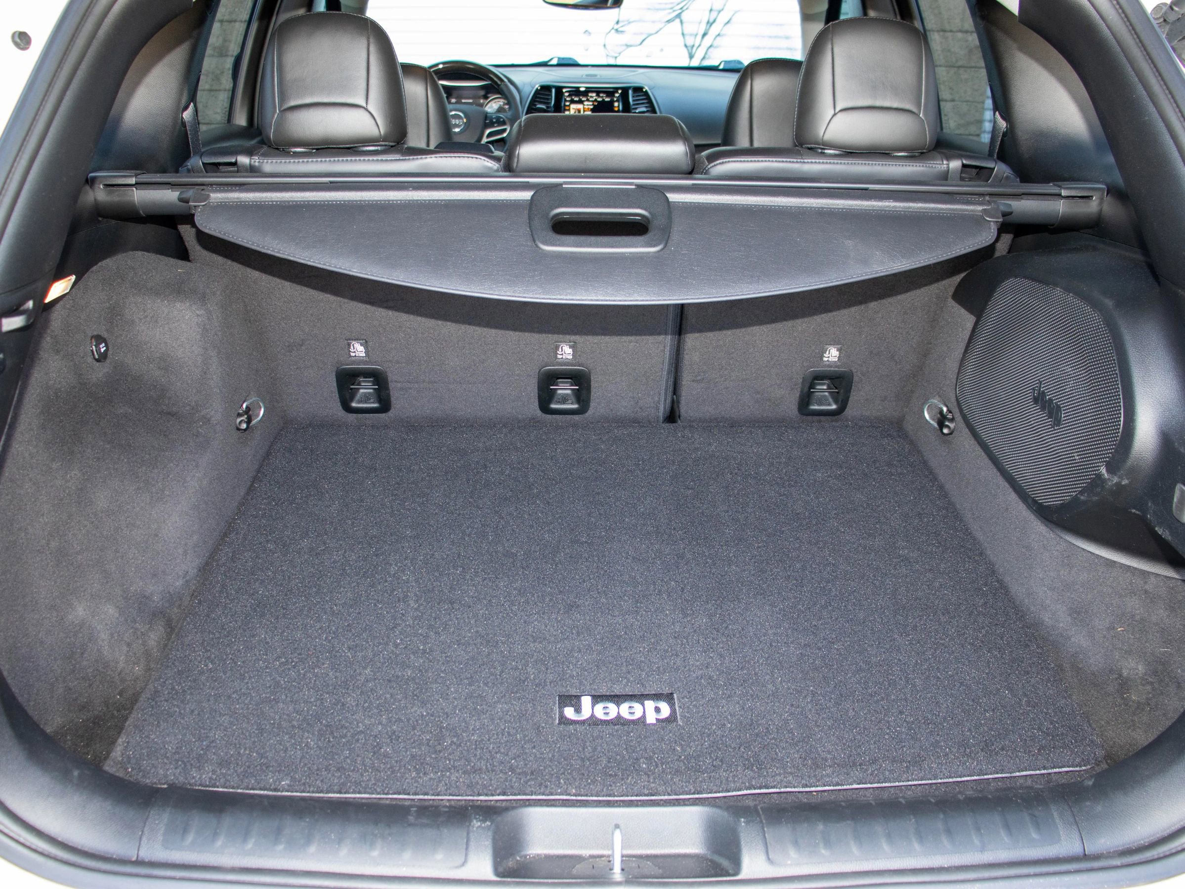 Used 2019 Jeep Cherokee Overland w/ Trailer Tow Group image 17