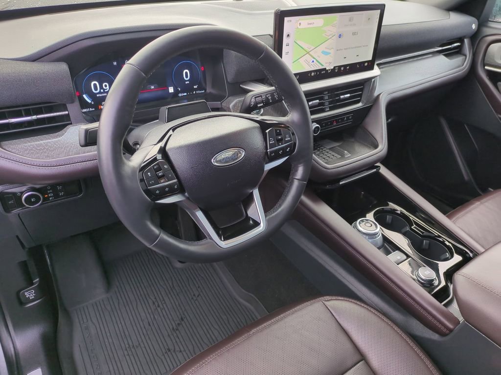 Used 2025 Ford Explorer Platinum AWD/4WD image 10