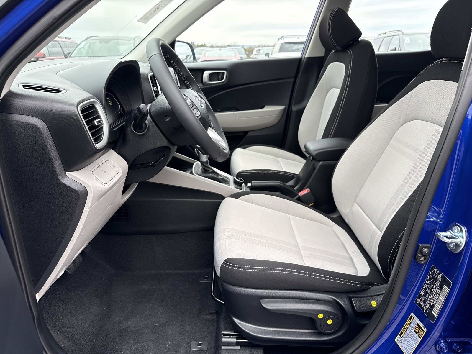 New 2026 Hyundai Venue SEL FWD image 9