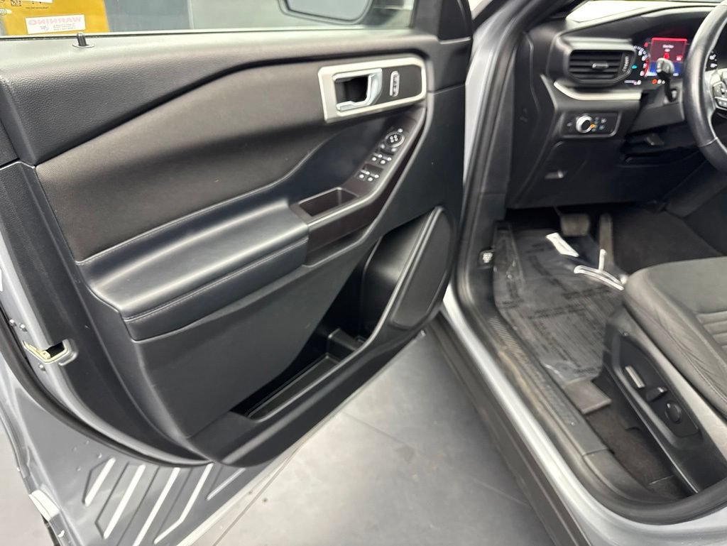 Used 2020 Ford Explorer XLT w/ Class III Trailer Tow Package AWD/4WD image 31
