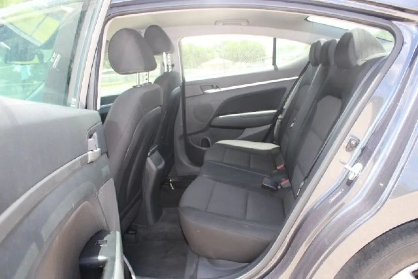 Used 2020 Hyundai Elantra SEL w/ Cargo Package (C1) FWD image 17