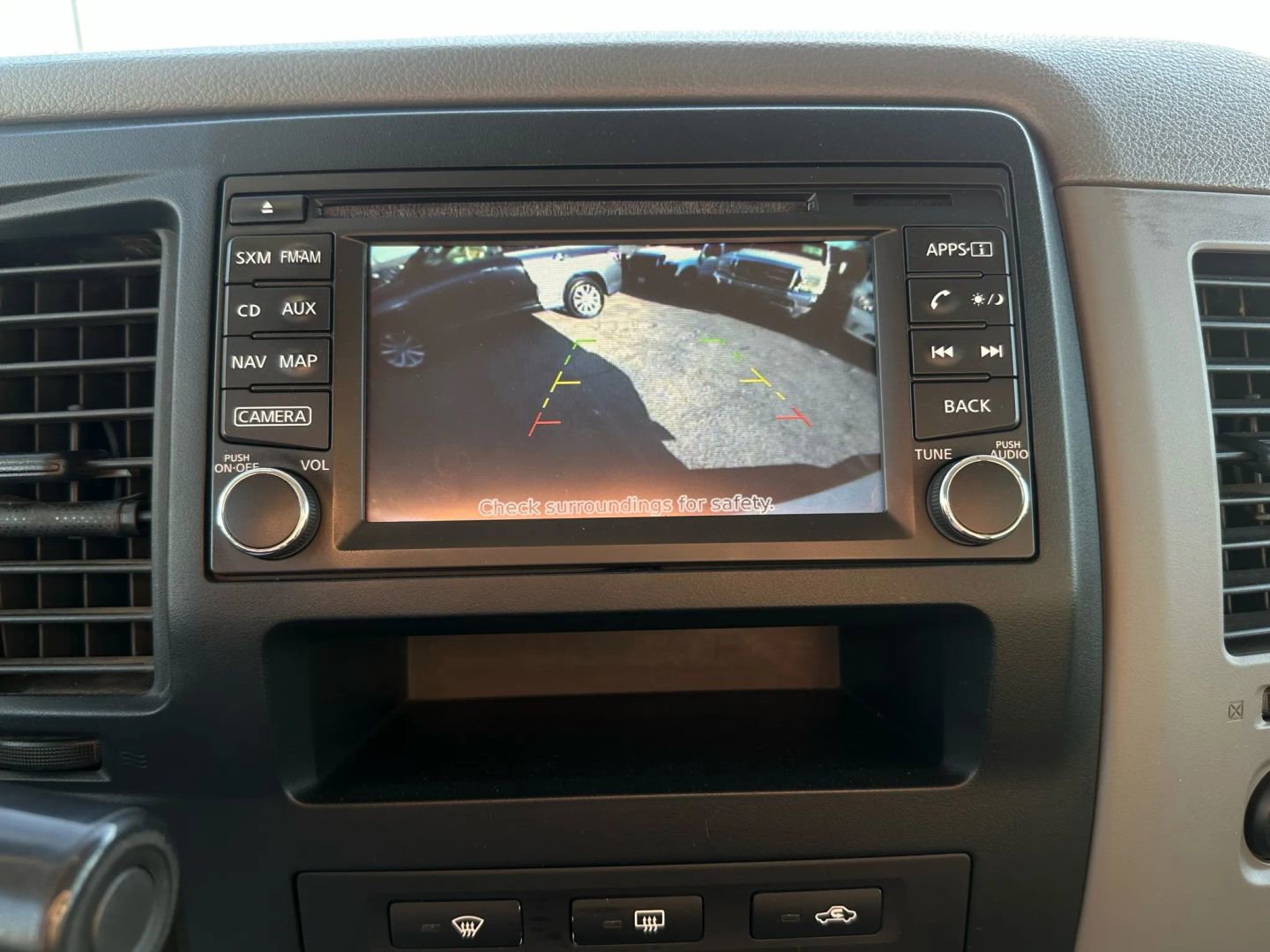 Used 2021 Nissan NV 3500 SV image 28