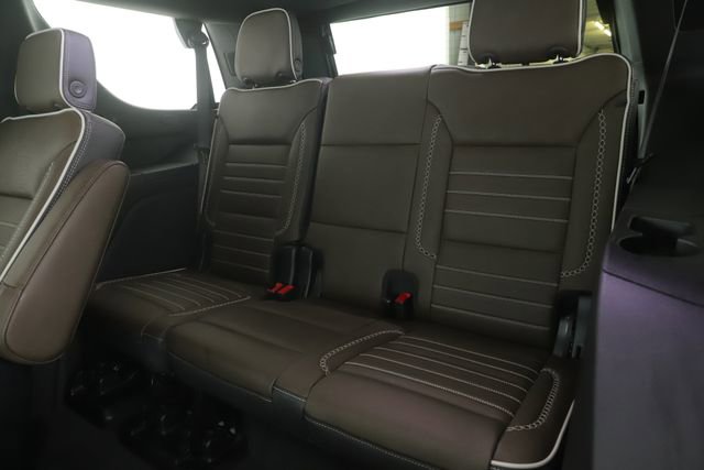 Used 2025 GMC Yukon Denali Ultimate AWD/4WD image 33