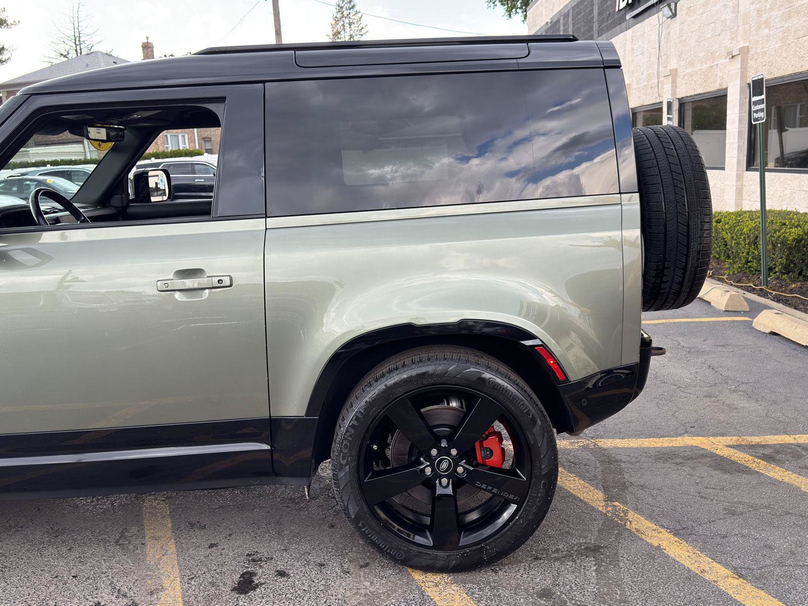 Used 2022 Land Rover Defender 90 X AWD/4WD image 3