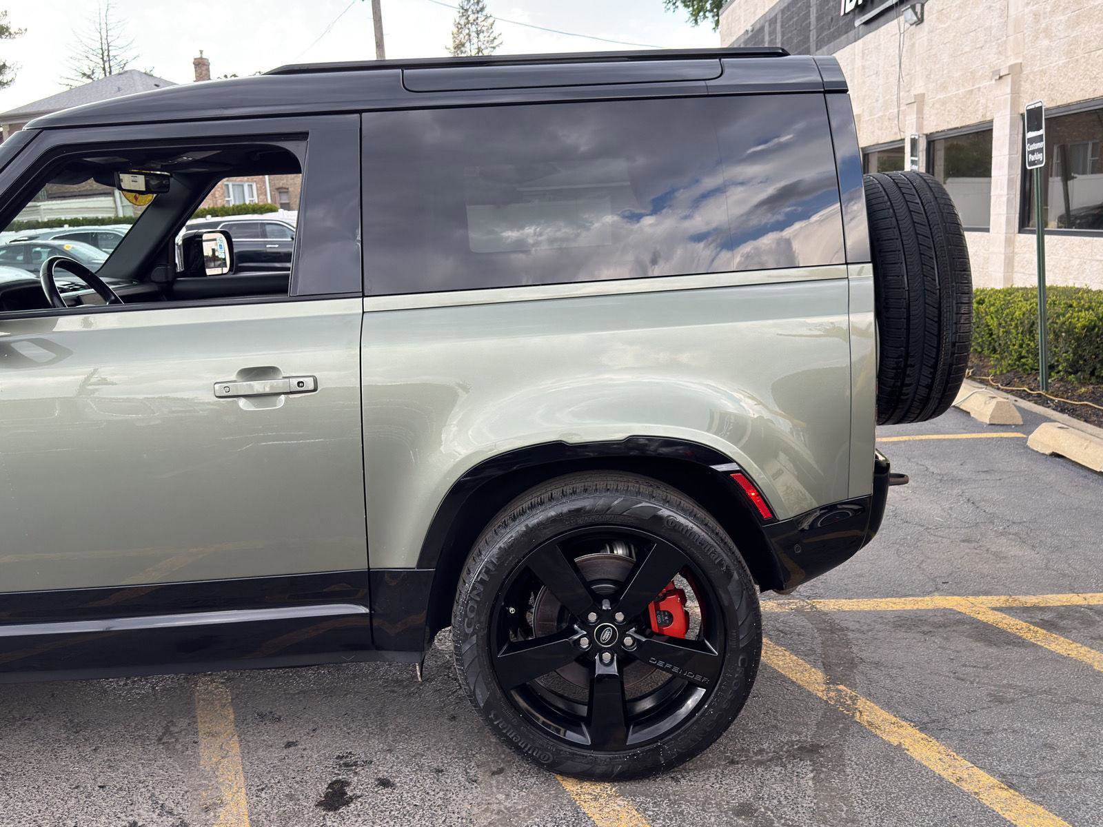 Used 2022 Land Rover Defender 90 X AWD/4WD image 3