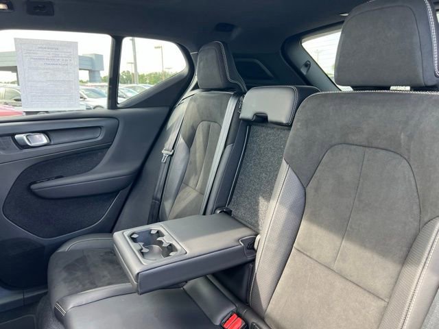 Used 2021 Volvo XC40 P8 Recharge w/ Advanced Package image 43
