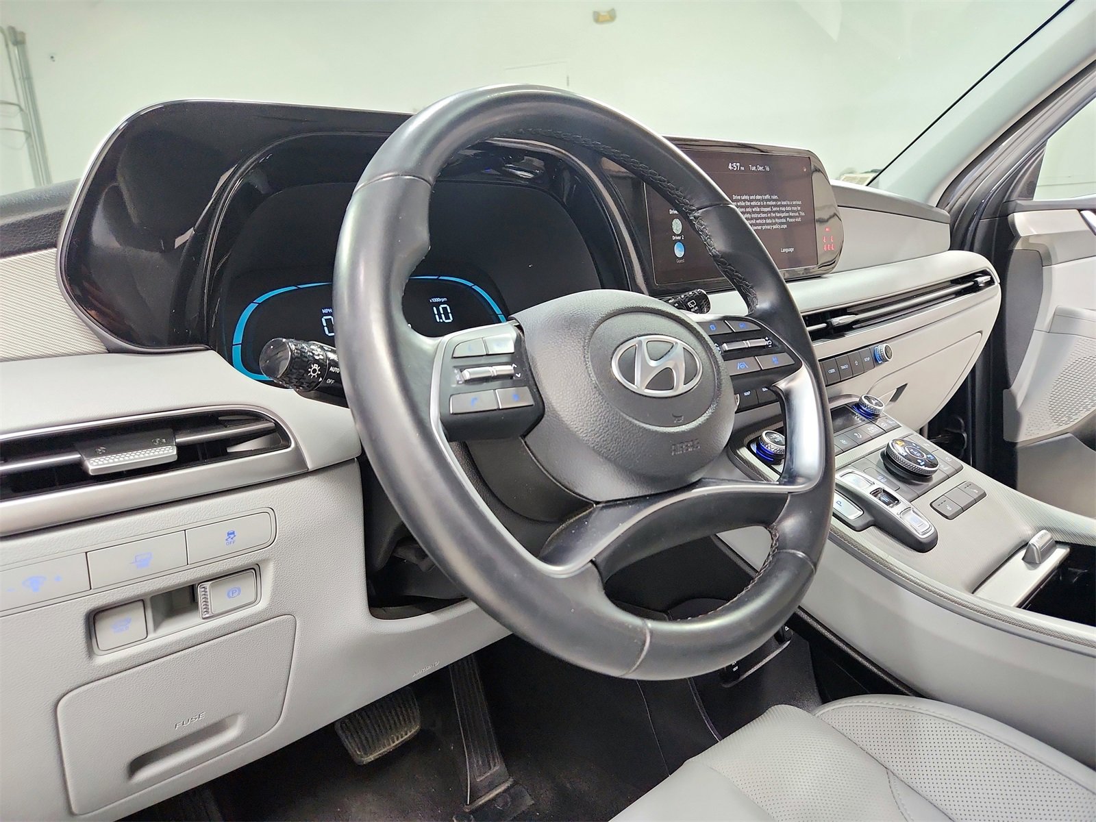 Used 2024 Hyundai Palisade SEL image 18