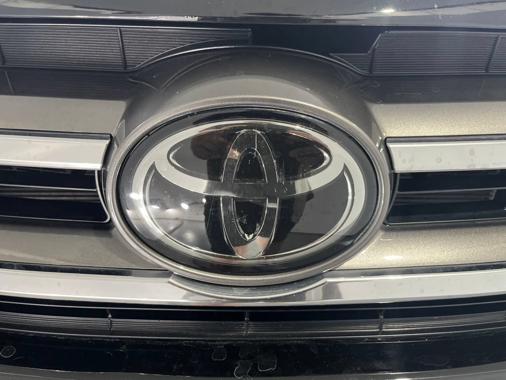 Used 2019 Toyota Highlander Limited AWD/4WD image 36
