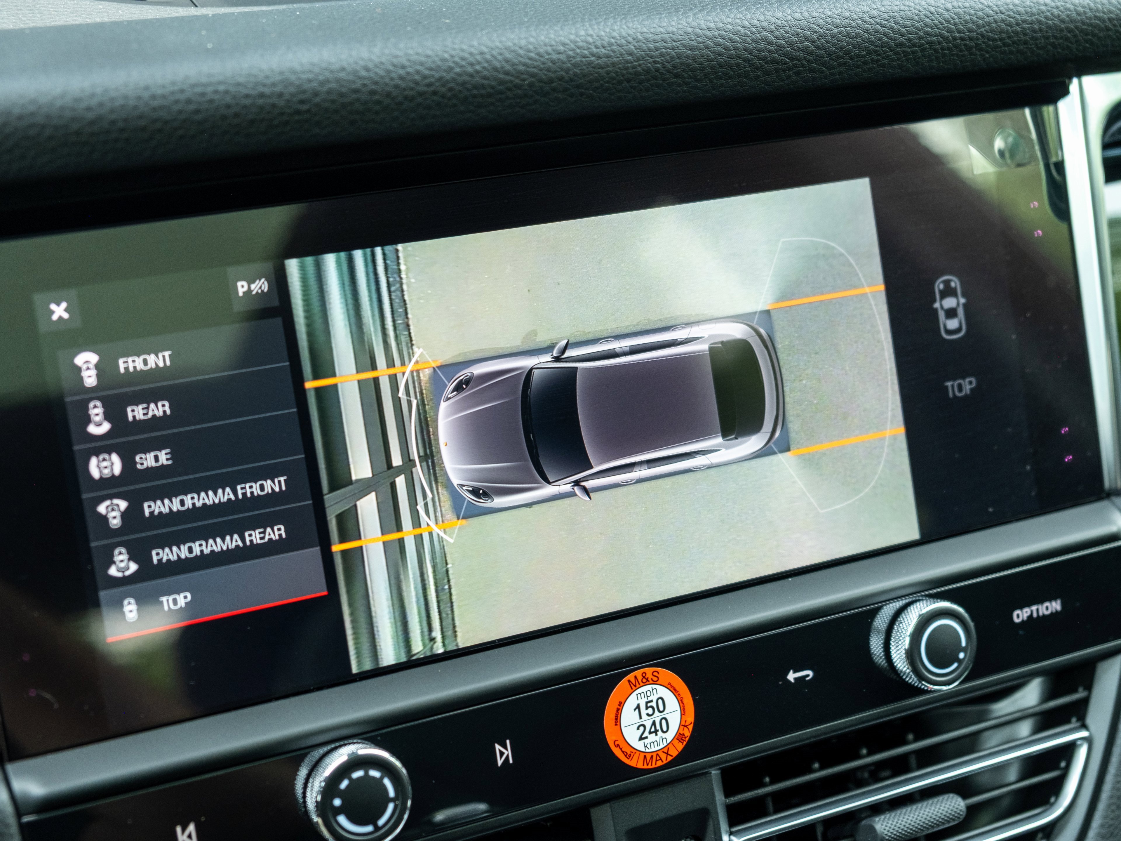 Certified 2025 Porsche Macan image 30