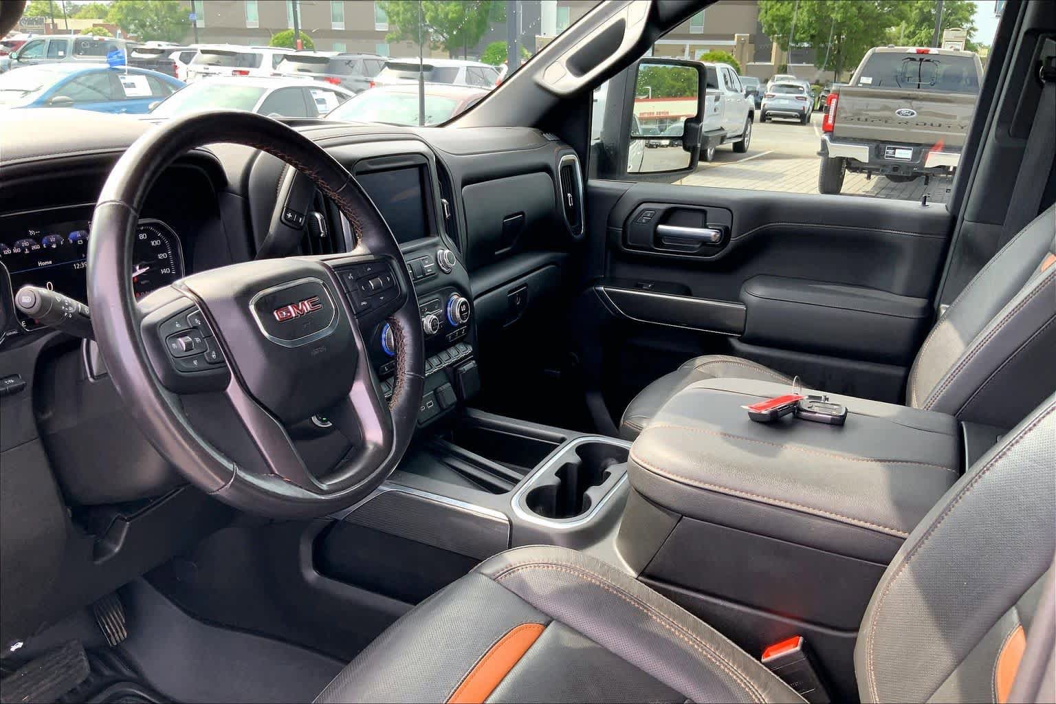 Used 2023 GMC Sierra 2500 AT4 w/ AT4 Premium Plus Package AWD/4WD image 16