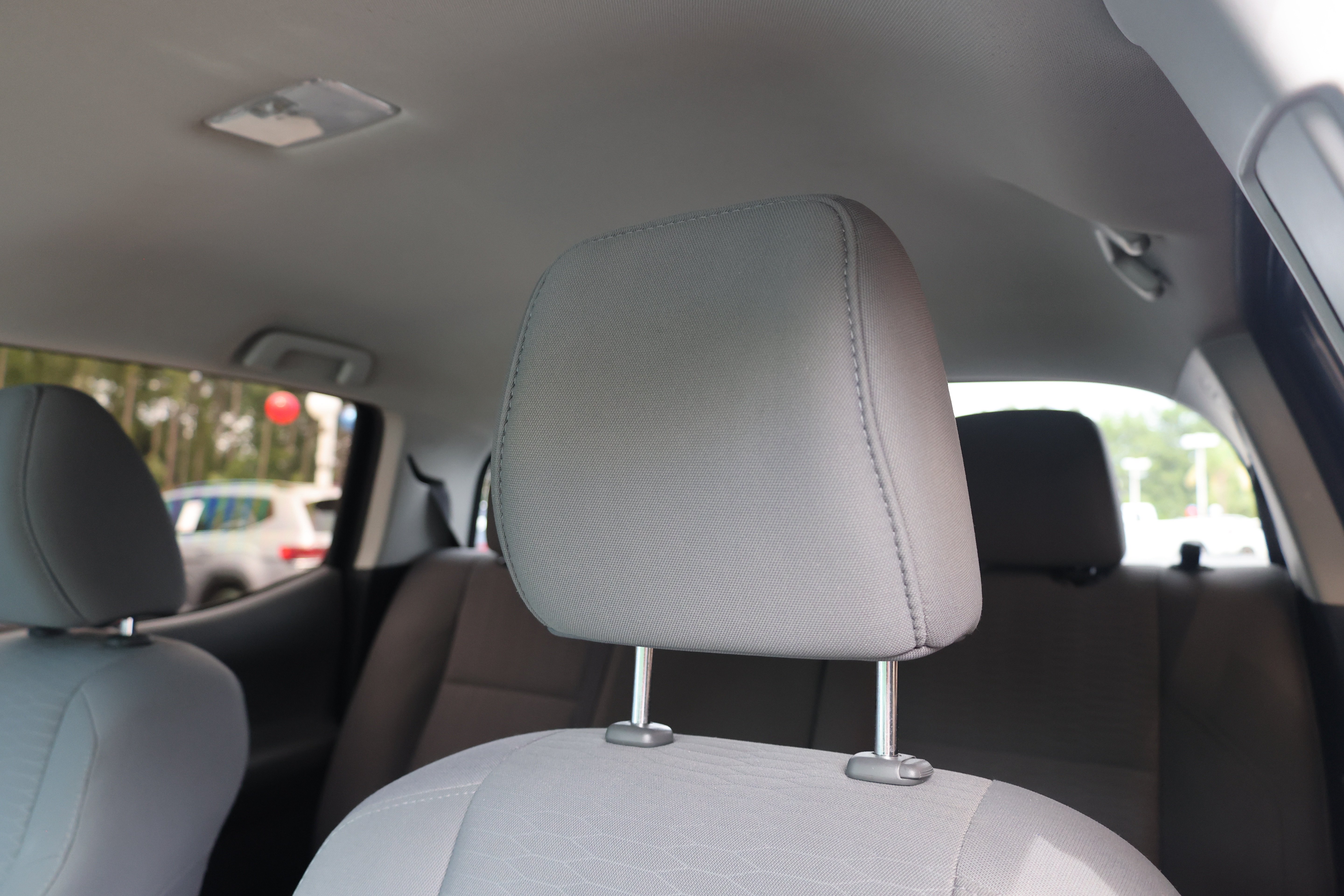 Used 2019 Toyota Tacoma SR5 RWD image 25