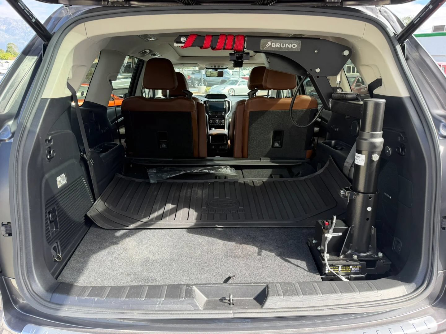 Used 2020 Subaru Ascent Touring w/ Popular Package #2 AWD/4WD image 18