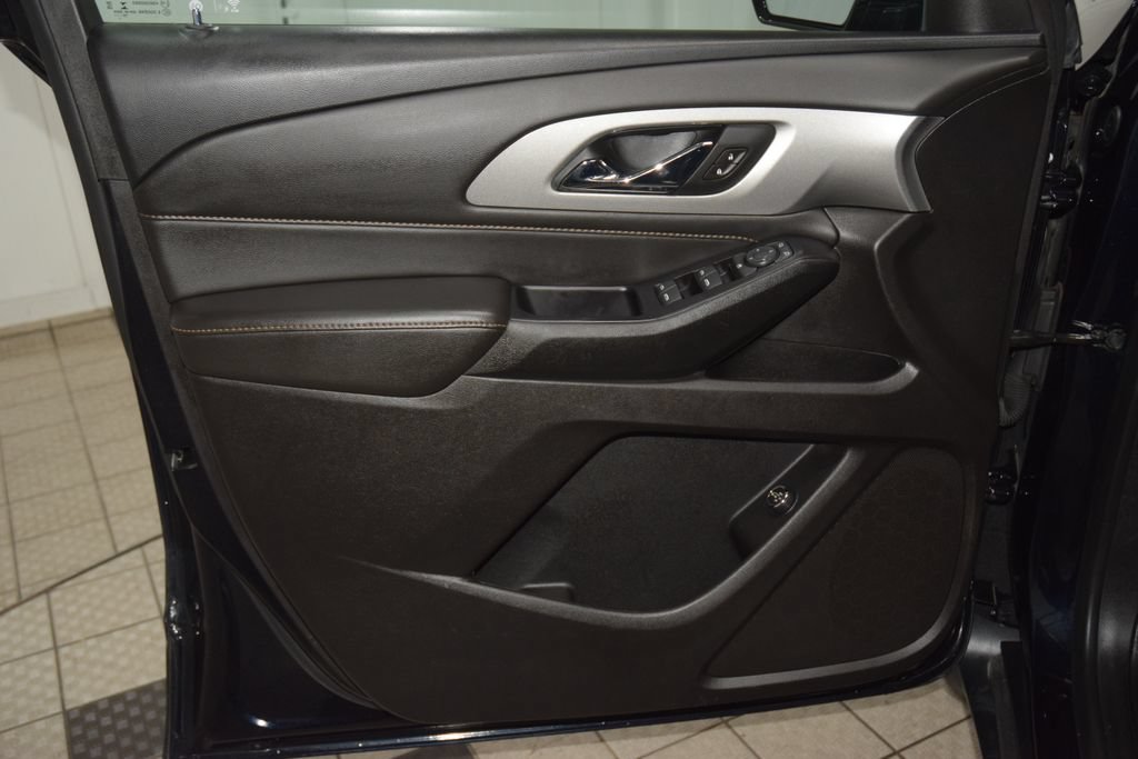 Used 2020 Chevrolet Traverse LT AWD/4WD image 47