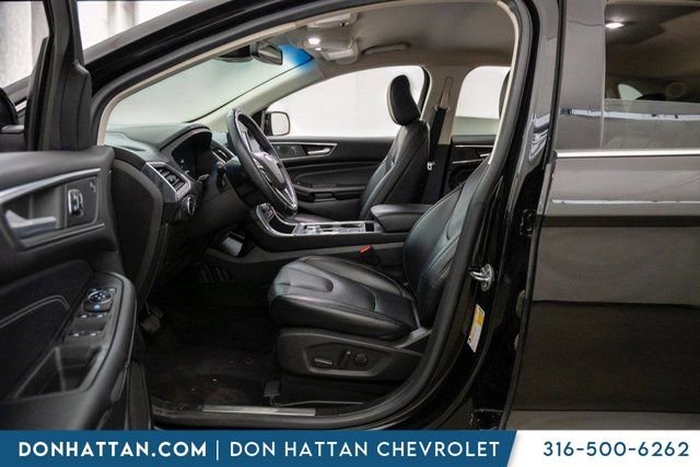 Used 2022 Ford Edge Titanium image 5
