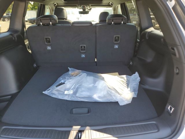 New 2025 Jeep Grand Cherokee Limited w/ Luxury Tech Group II image 6