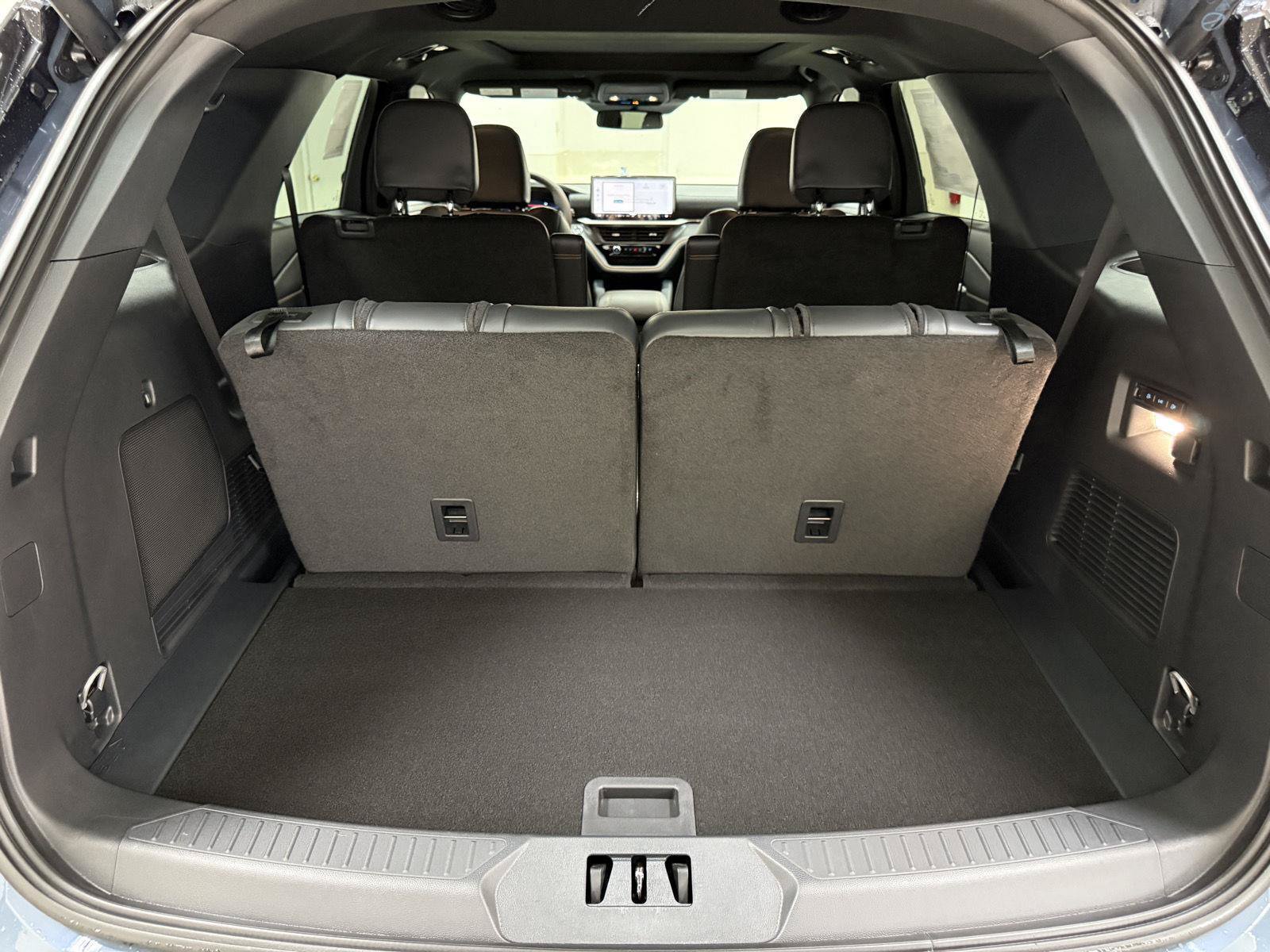New 2026 Ford Explorer Tremor w/ Tremor Ultimate Package AWD/4WD image 29