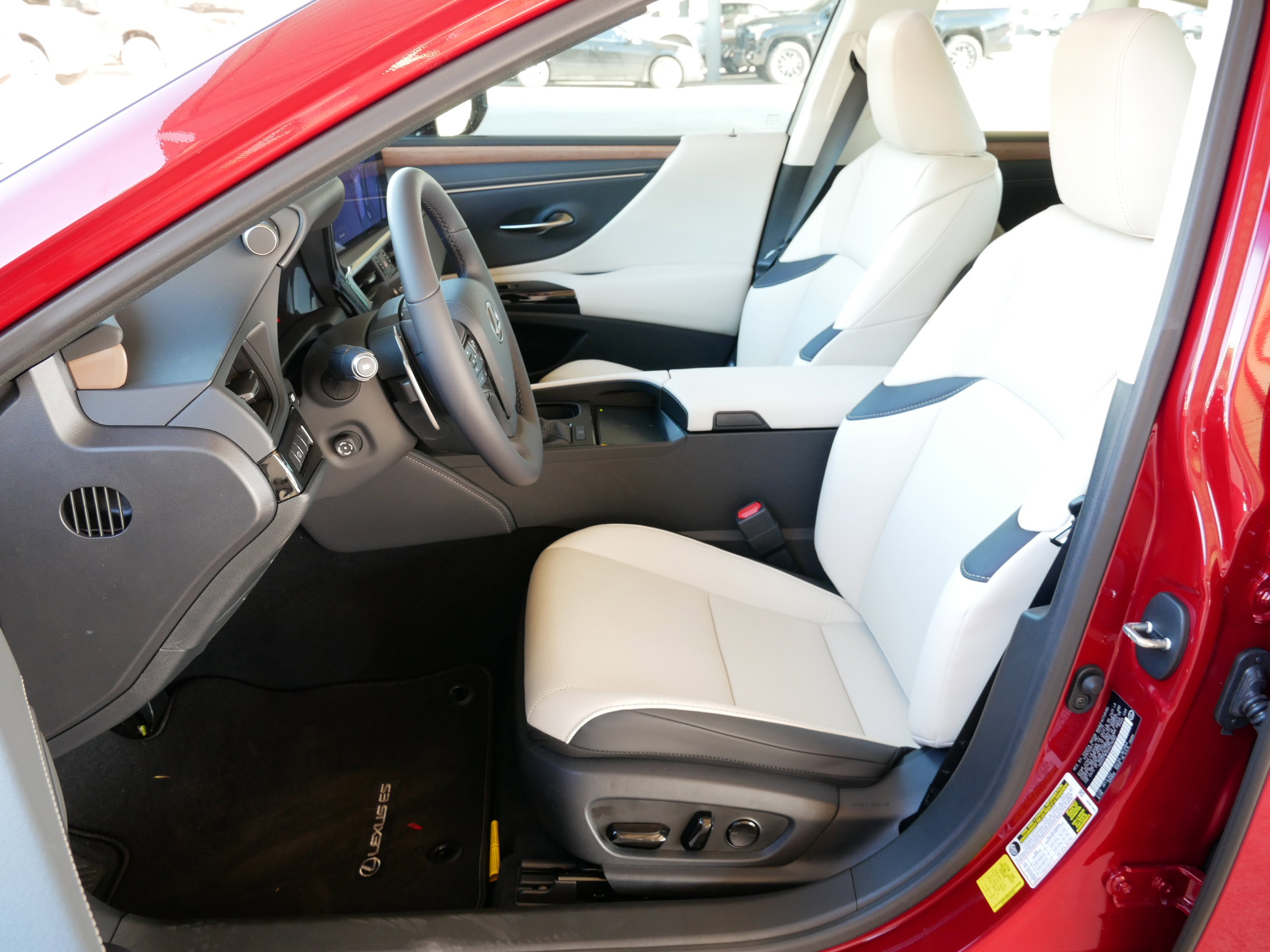 New 2025 Lexus ES 350 w/ Premium Package image 2