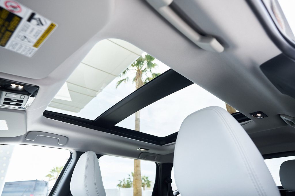 New 2025 Mitsubishi Outlander SE image 31