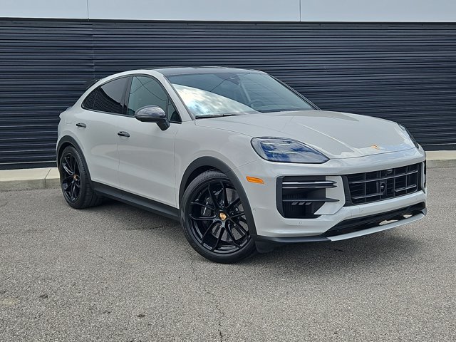 Certified 2025 Porsche Cayenne Turbo GT AWD/4WD image 3