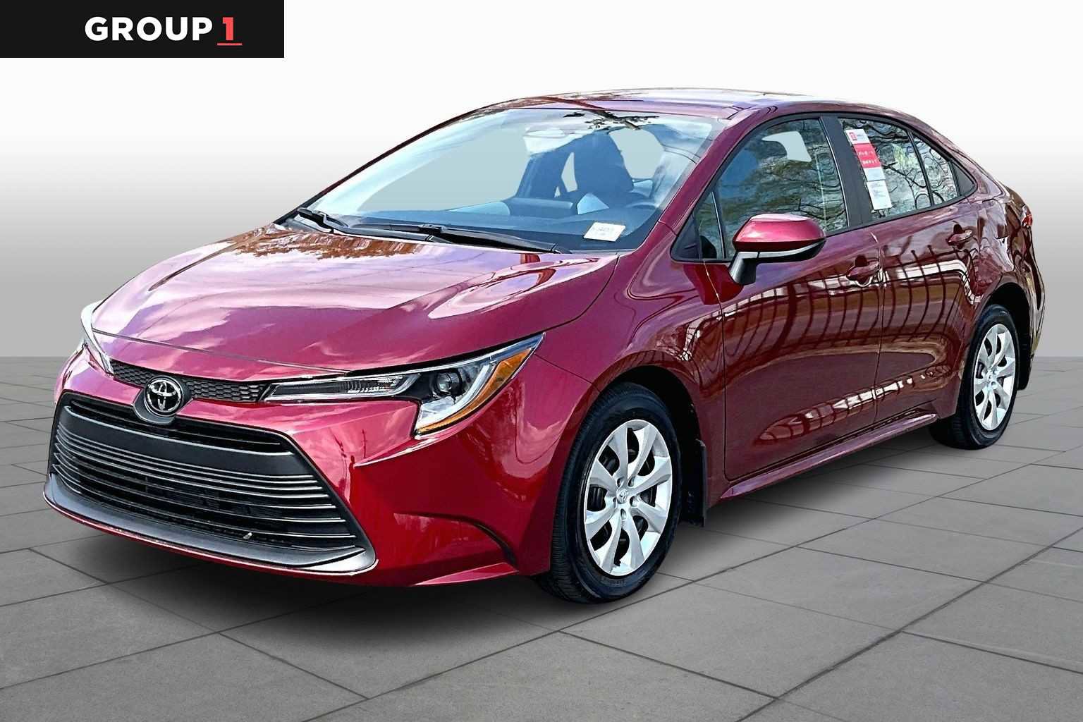 Certified 2025 Toyota Corolla LE image 1