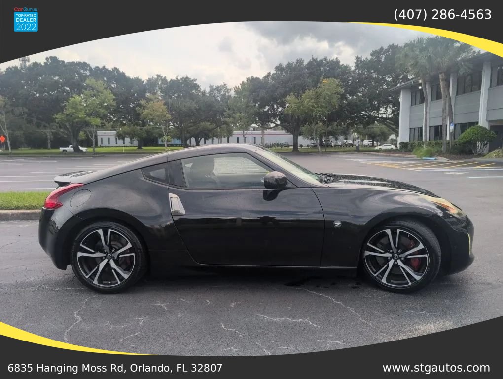Used 2018 Nissan 370Z Coupe RWD image 5
