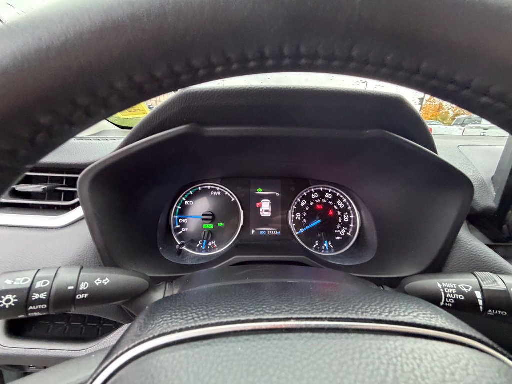 Used 2021 Toyota RAV4 XLE w/ XLE Grade Weather Package AWD/4WD image 25
