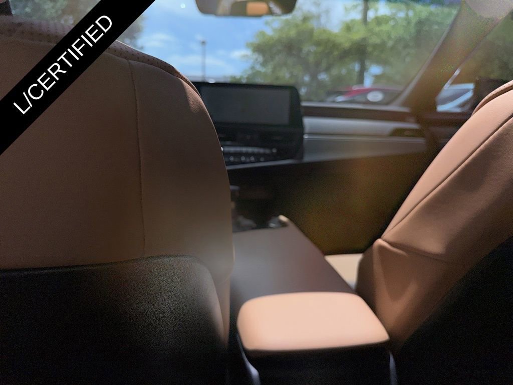 Used 2025 Lexus ES 350 w/ Premium Package image 25
