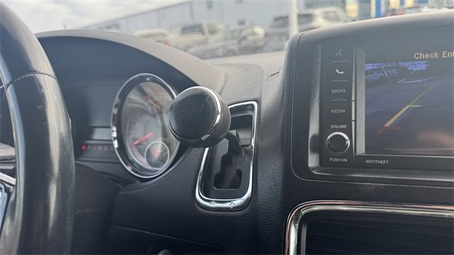 Used 2019 Dodge Grand Caravan SXT image 32