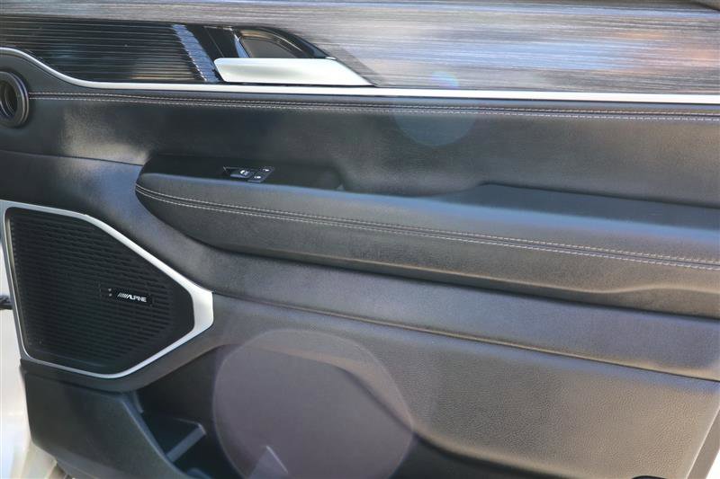 Used 2024 Jeep Wagoneer Series III image 10