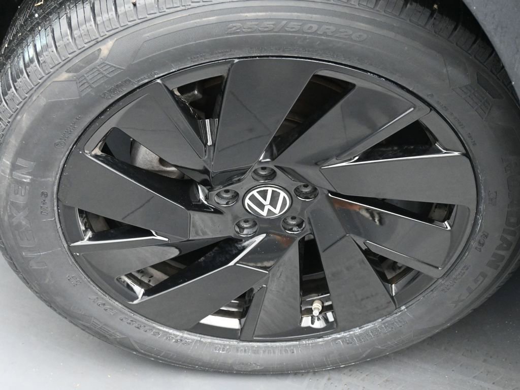 Used 2025 Volkswagen Atlas SE FWD image 22