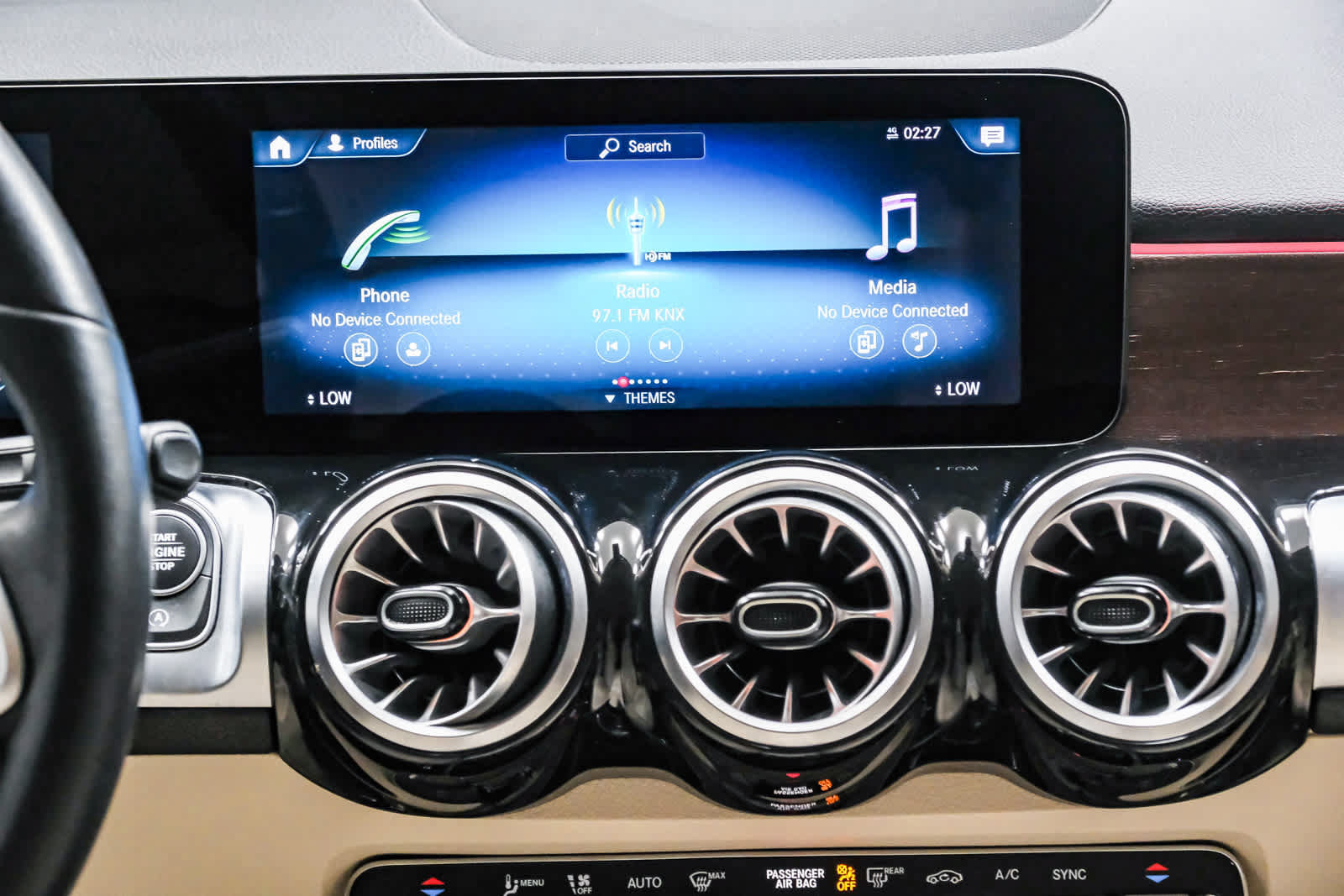 Used 2022 Mercedes-Benz GLB 250 4MATIC image 18